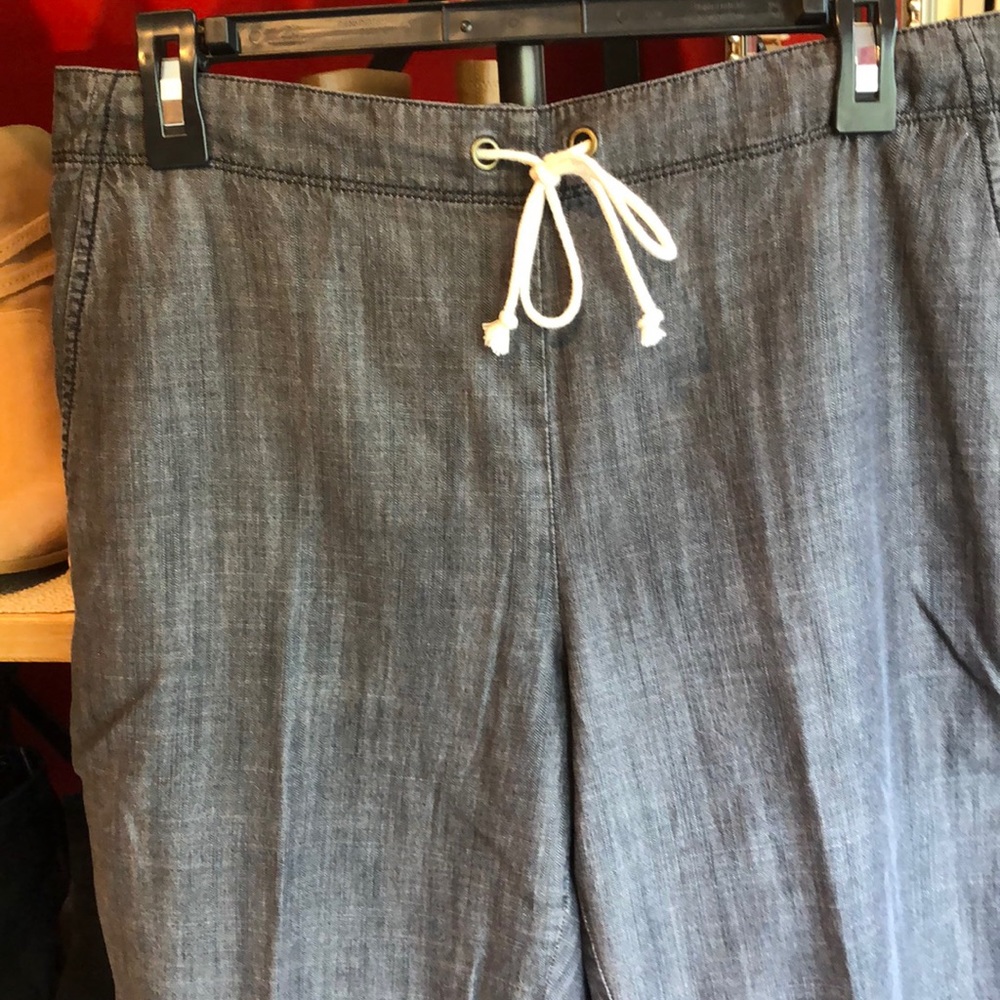 Pants - Picture 3 of 4